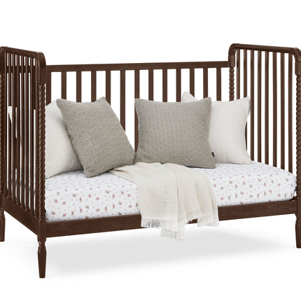 Lily 4-in-1 Convertible Crib