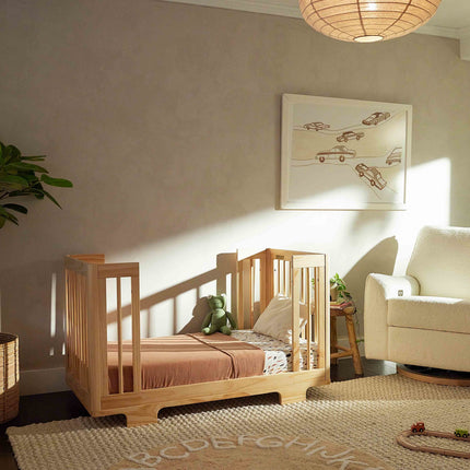Yuzu 8-in-1 Convertible Crib with All-Stages® Conversion Kits